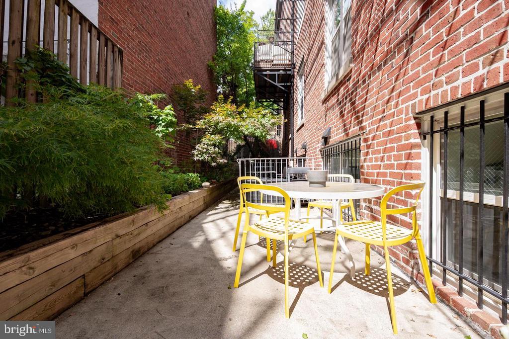 1807 CALIFORNIA STREET NW Unit: T5