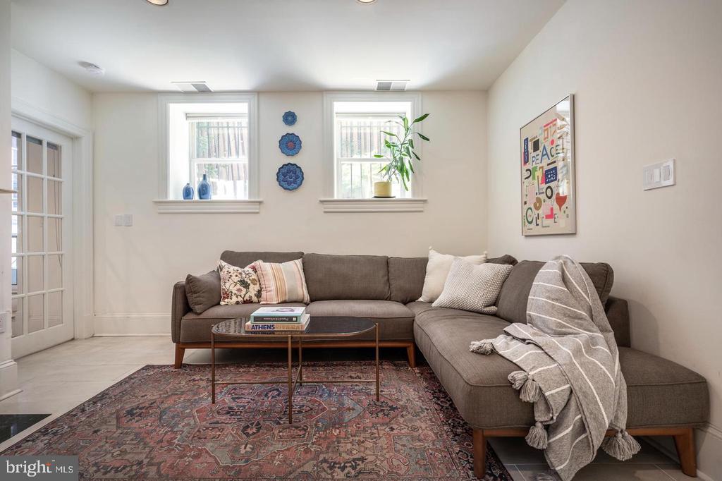 1807 CALIFORNIA STREET NW Unit: T5