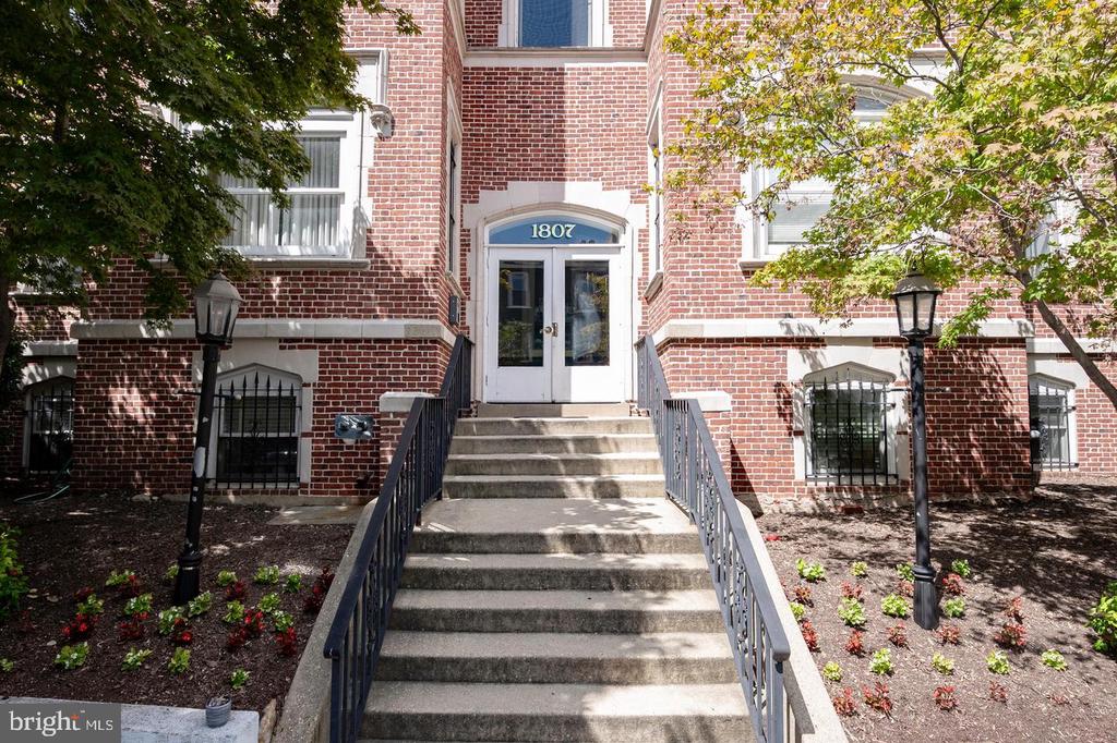 1807 CALIFORNIA STREET NW Unit: T5