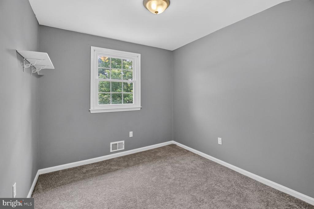 3637 WOODLEY ROAD