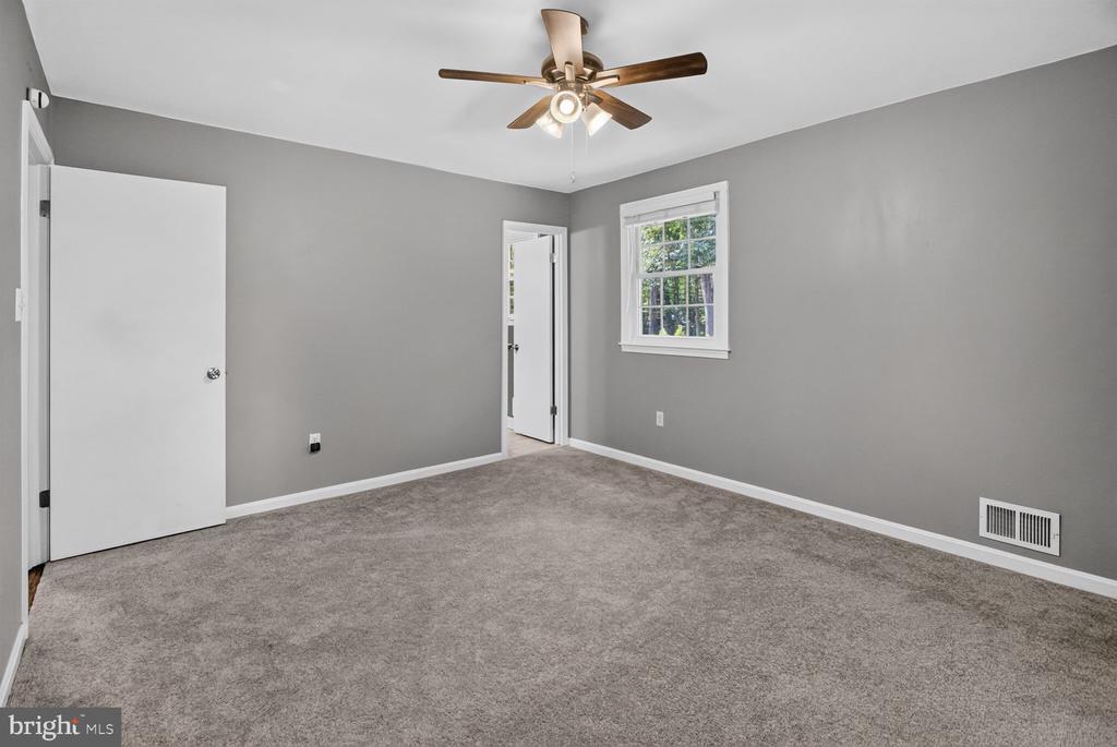 3637 WOODLEY ROAD