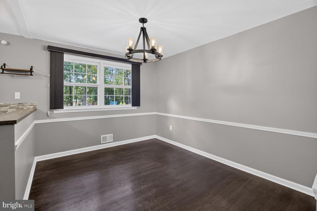 3637 WOODLEY ROAD