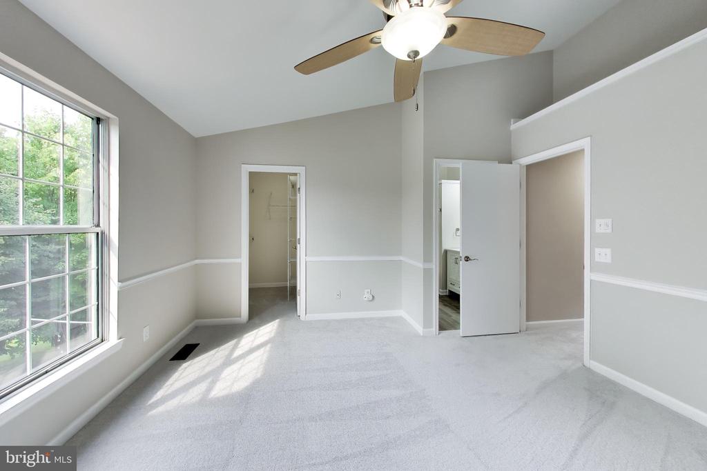 11300 GOLDEN EAGLE PLACE