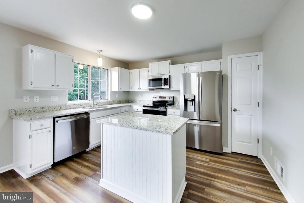 11300 GOLDEN EAGLE PLACE