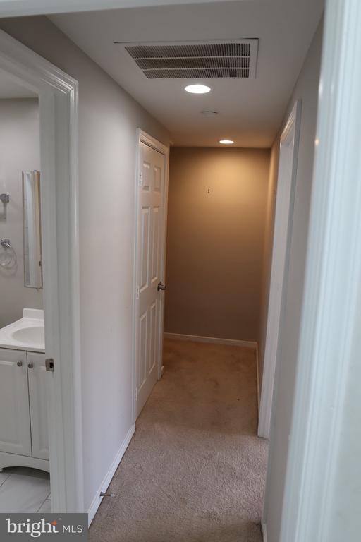9709 HELLINGLY PLACE 56