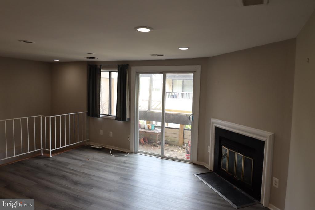 9709 HELLINGLY PLACE 56