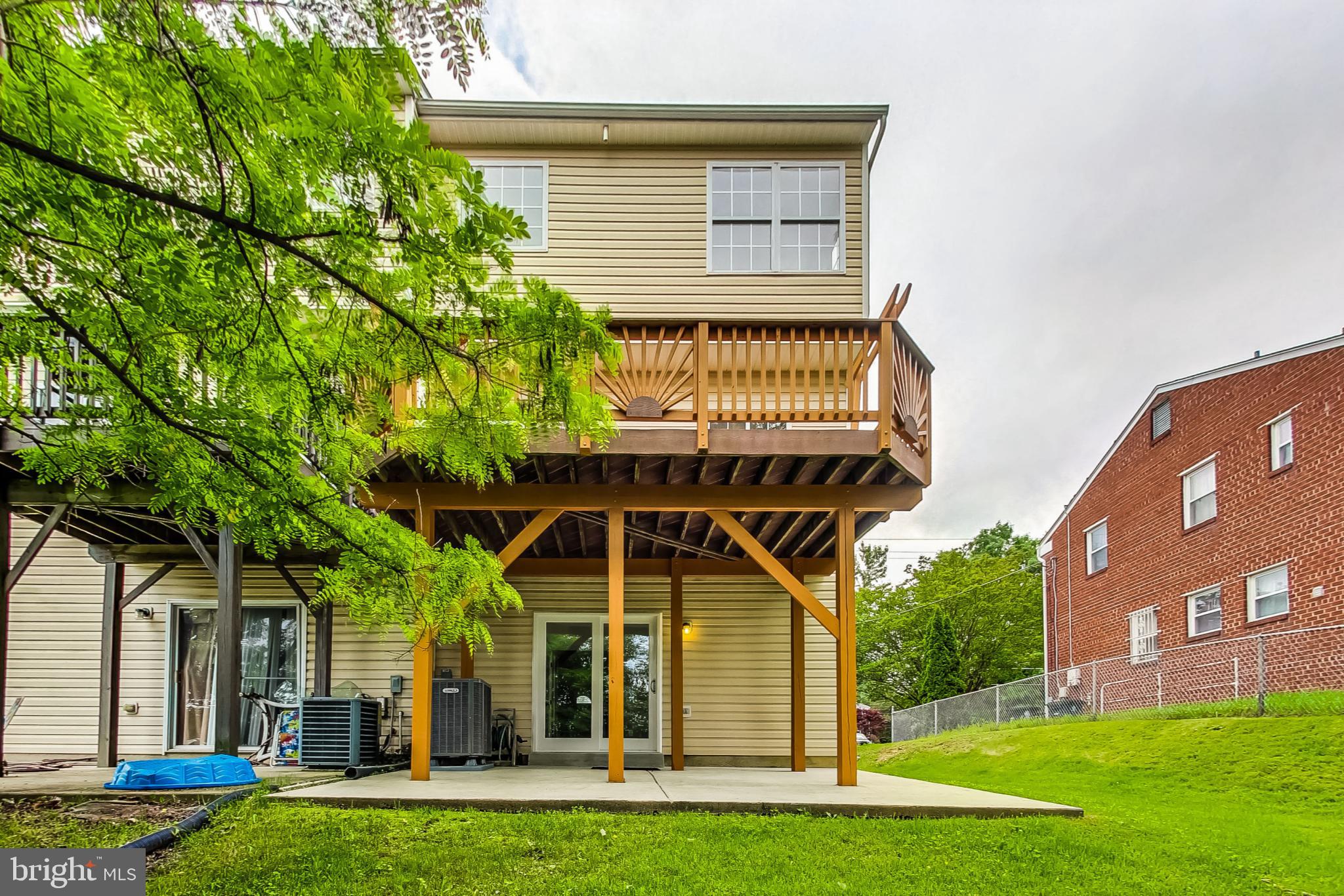 3732 DUNLAP STREET