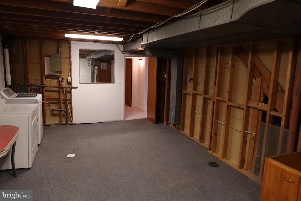6211 TRUEMAN DRIVE