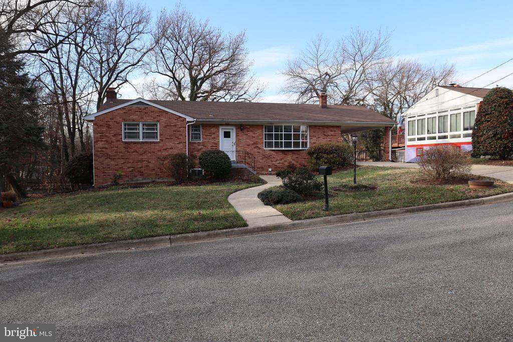 6211 TRUEMAN DRIVE
