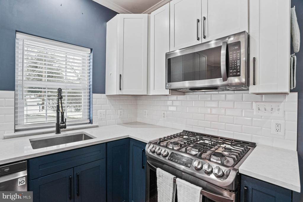 10908 DOWER HOUSE COURT