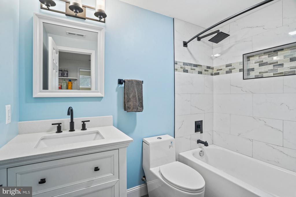 10908 DOWER HOUSE COURT