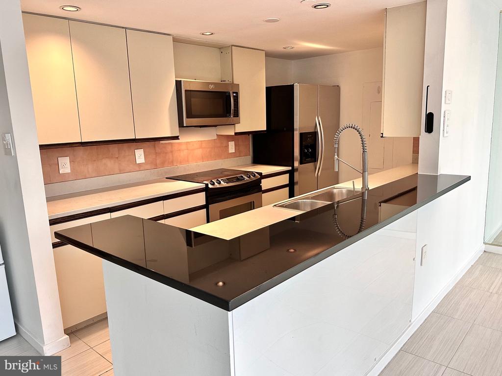 1530 KEY BOULEVARD 1321