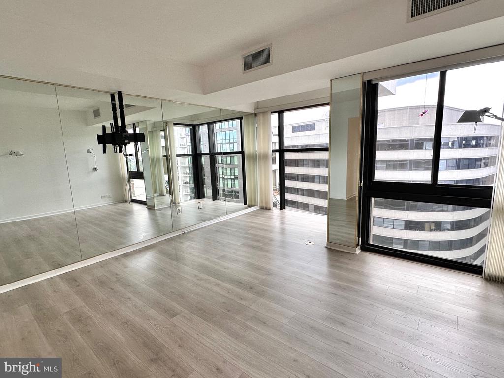 1530 KEY BOULEVARD 1321