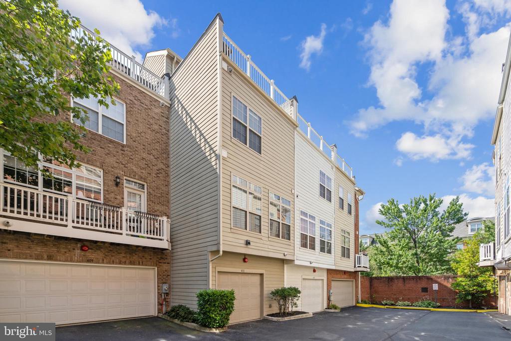 411 N GEORGE MASON DRIVE