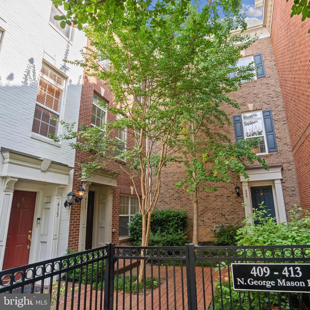 411 N GEORGE MASON DRIVE