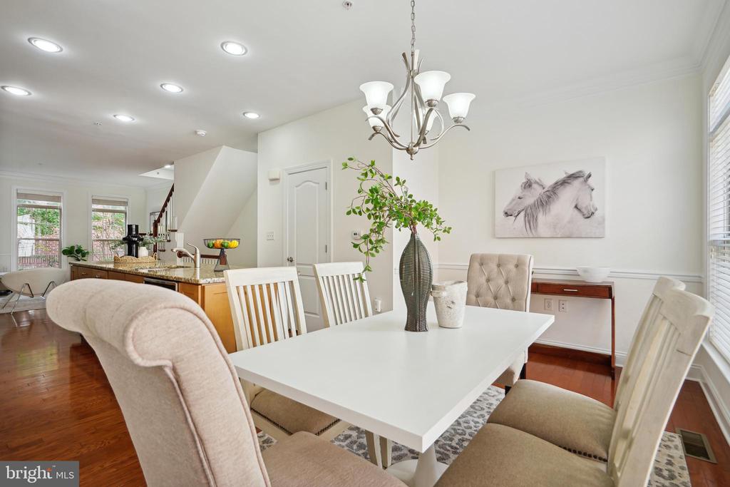 411 N GEORGE MASON DRIVE