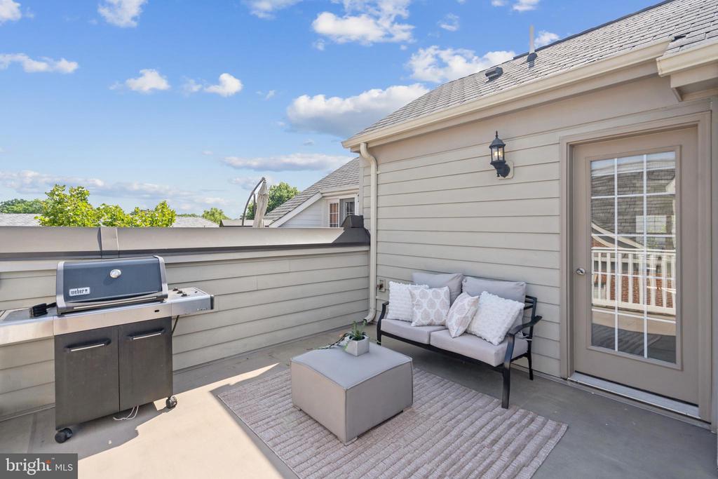 411 N GEORGE MASON DRIVE