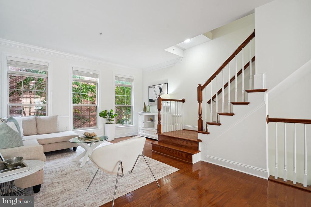 411 N GEORGE MASON DRIVE