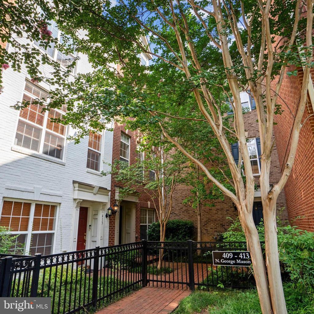 411 N GEORGE MASON DRIVE