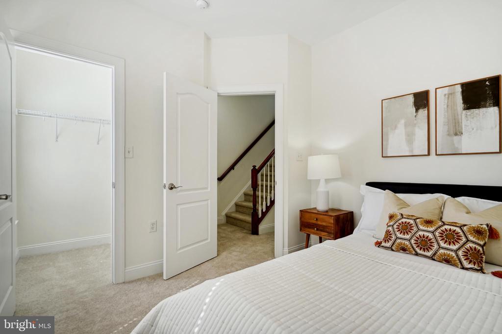 411 N GEORGE MASON DRIVE