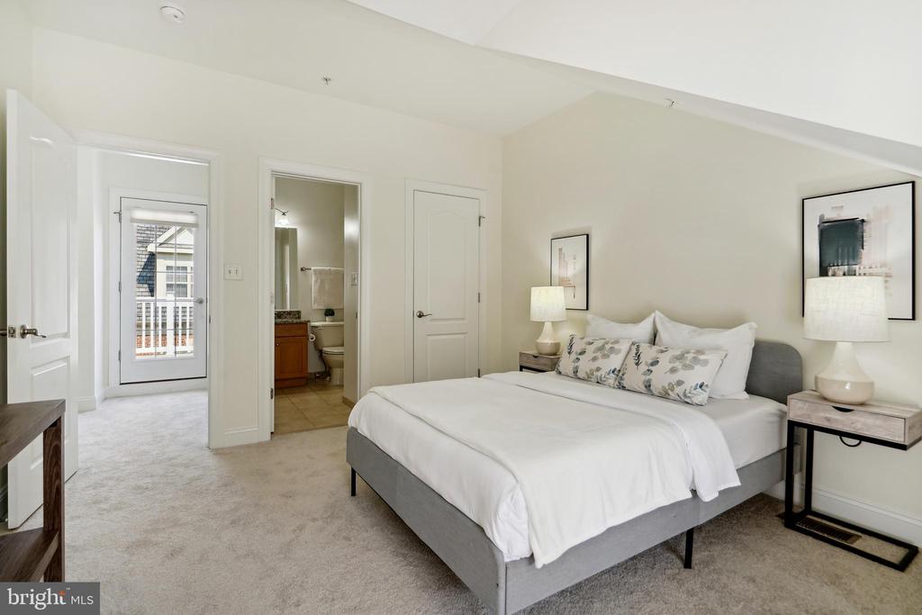 411 N GEORGE MASON DRIVE