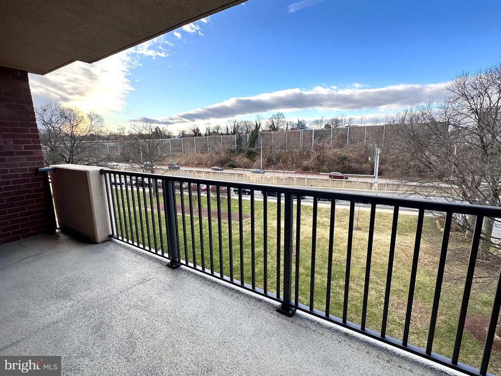 1300 ARMY NAVY DRIVE 427