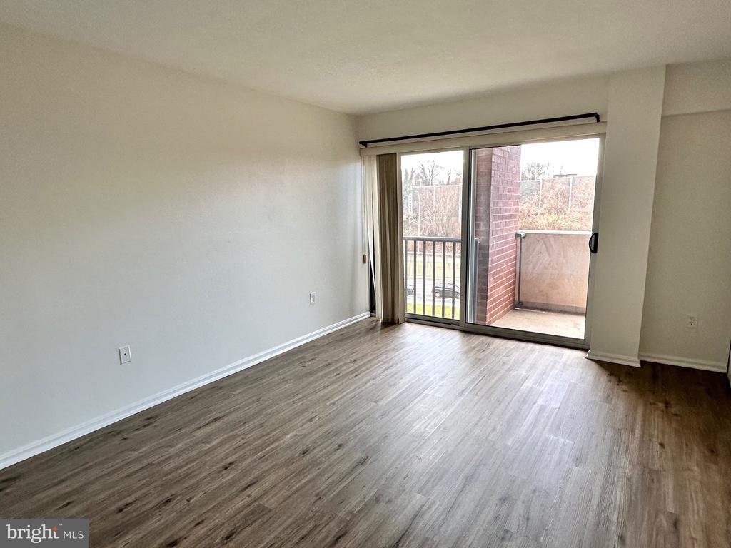 1300 ARMY NAVY DRIVE 427