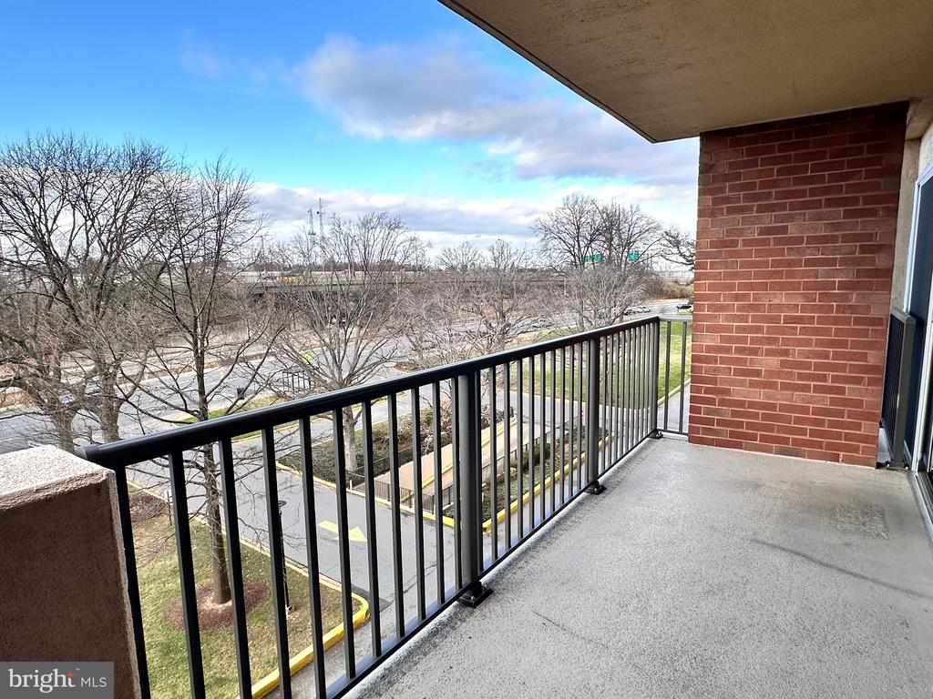1300 ARMY NAVY DRIVE 427