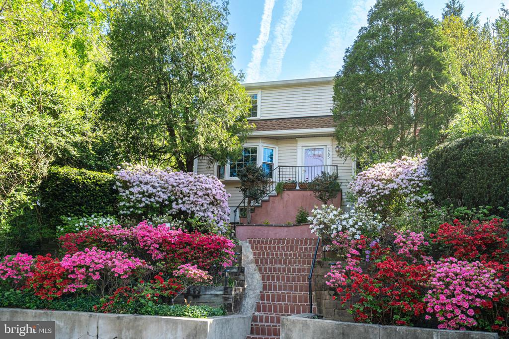 1705 N QUESADA STREET