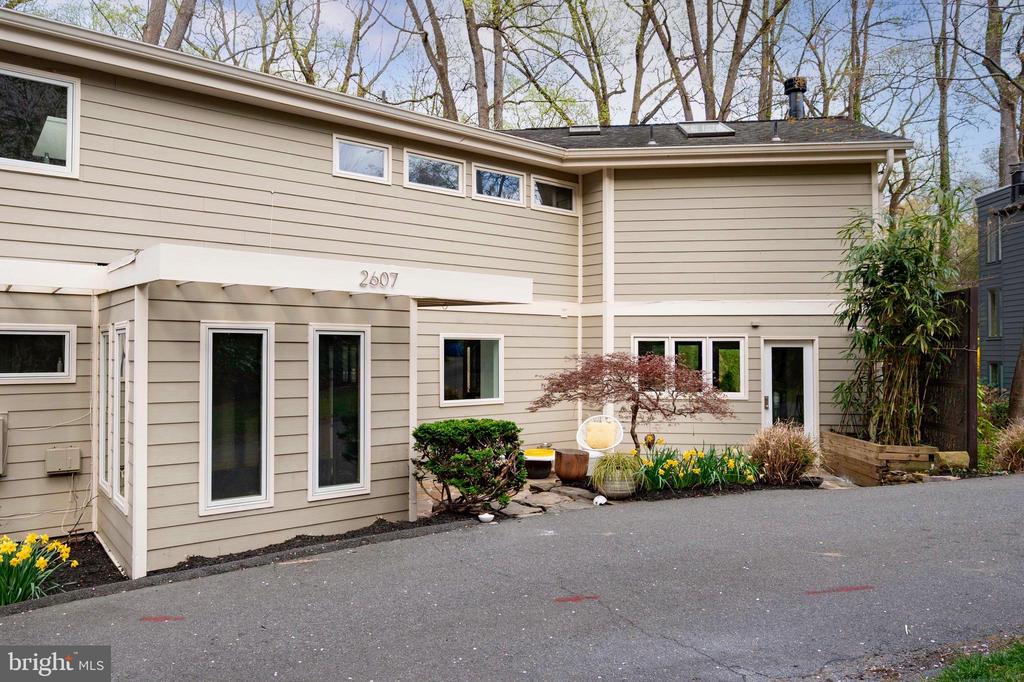 2607 24TH STREET N