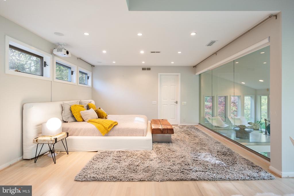 2607 24TH STREET N