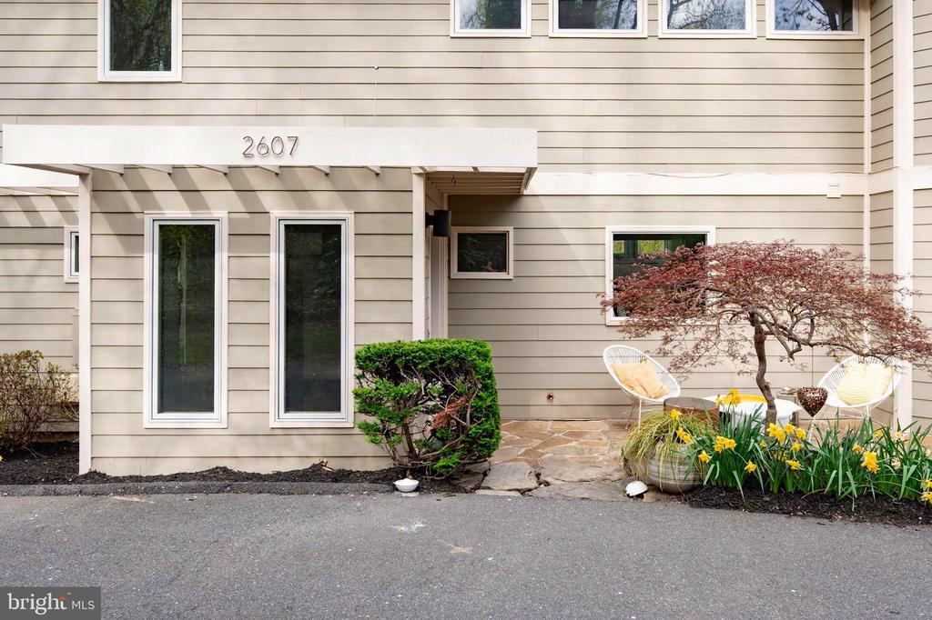 2607 24TH STREET N