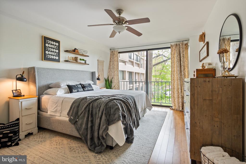 4141 N HENDERSON ROAD 127