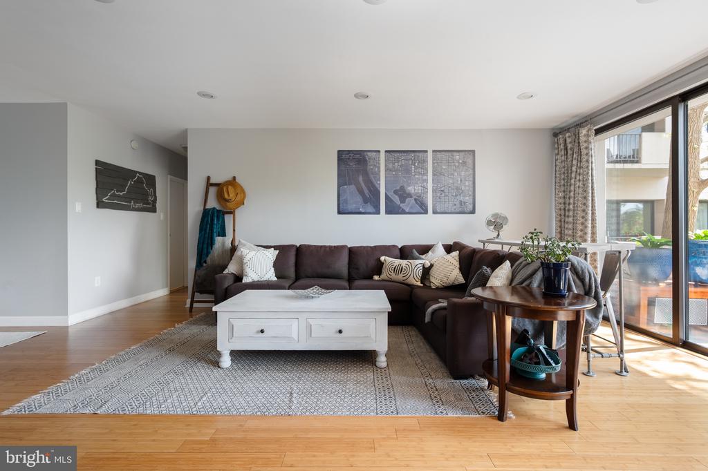 4141 N HENDERSON ROAD 127