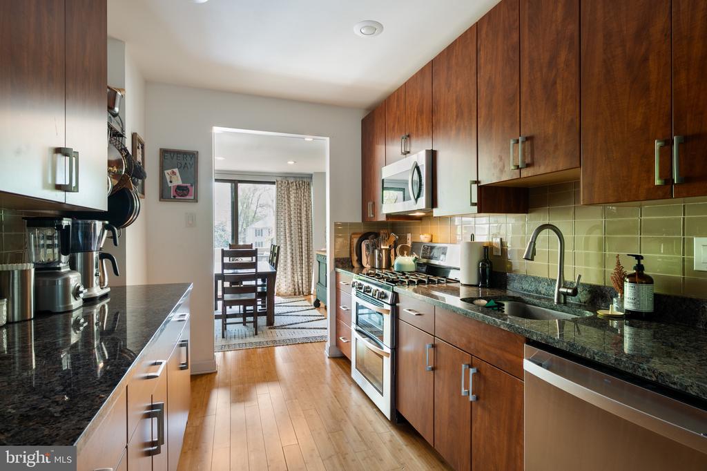 4141 N HENDERSON ROAD 127