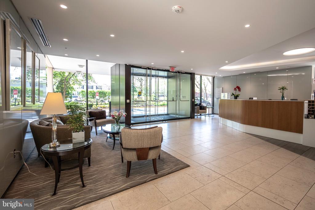 4141 N HENDERSON ROAD 127