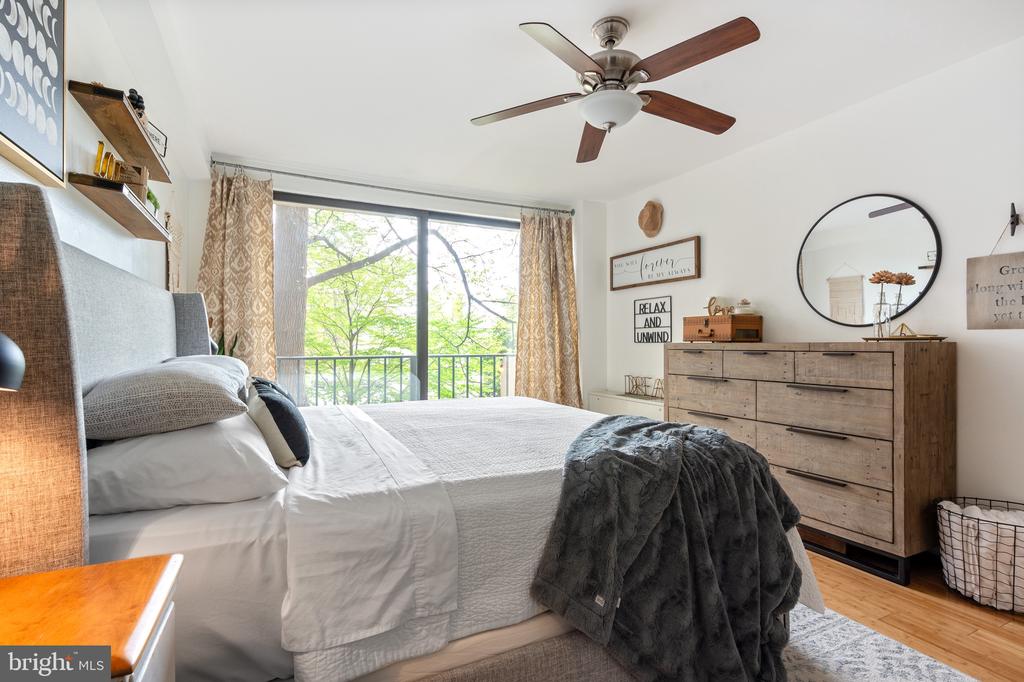 4141 N HENDERSON ROAD 127