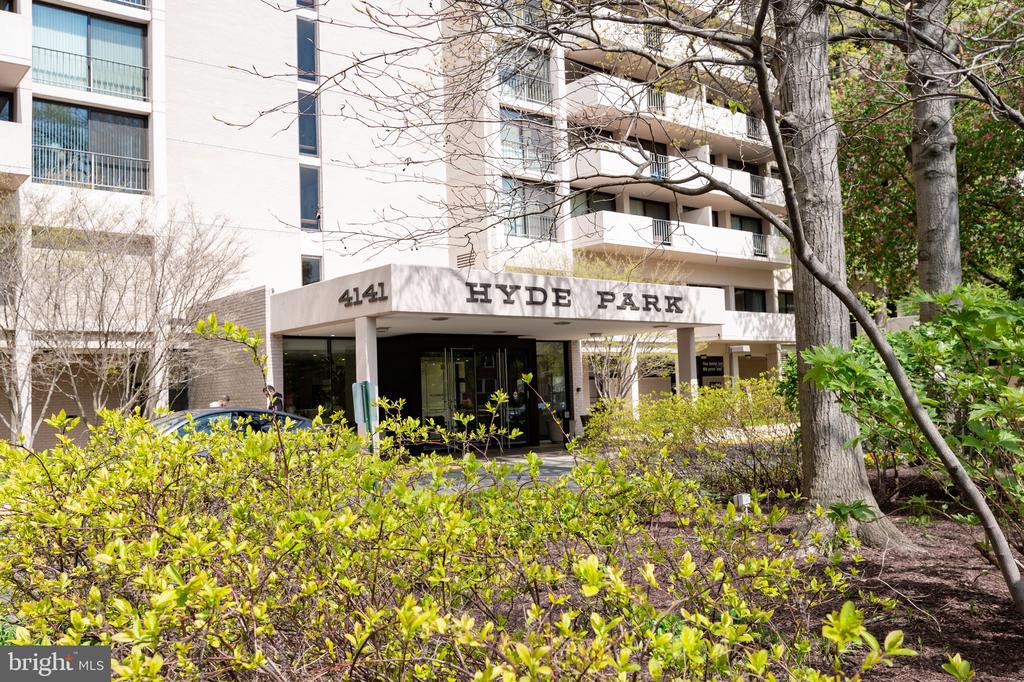 4141 N HENDERSON ROAD 127