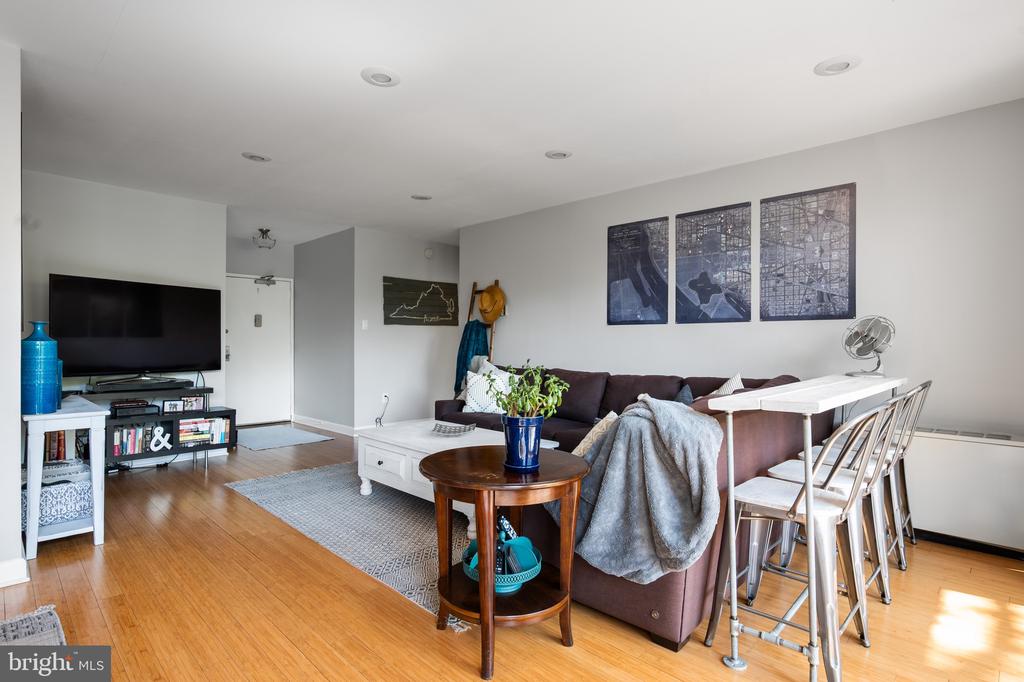 4141 N HENDERSON ROAD 127