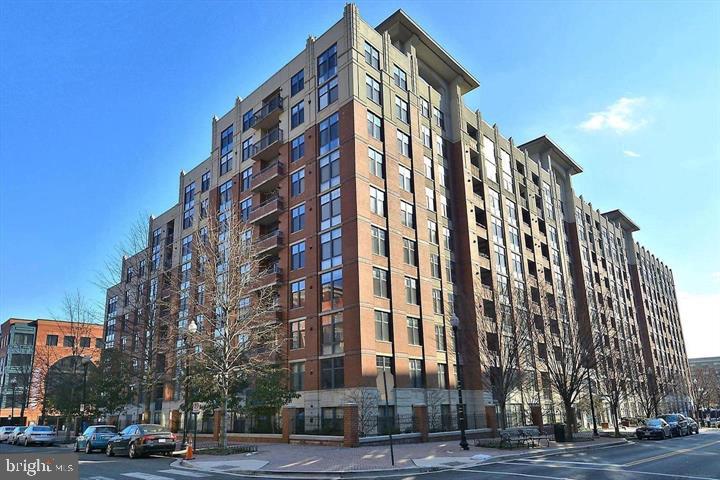 1021 N GARFIELD STREET 117