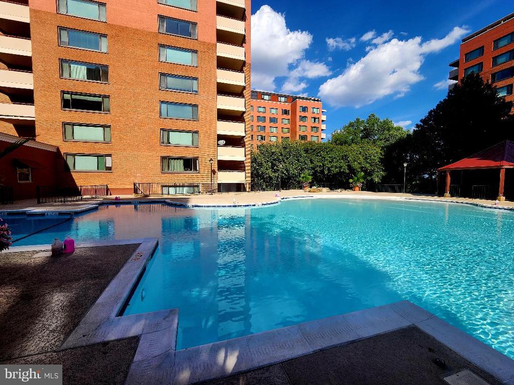 1121 ARLINGTON BOULEVARD 928