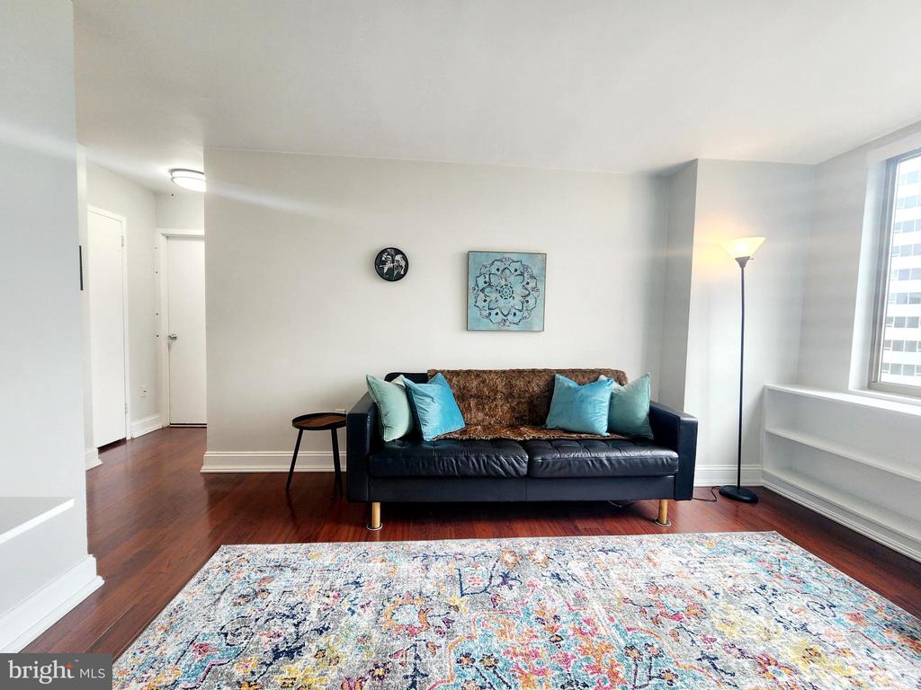 1121 ARLINGTON BOULEVARD 928