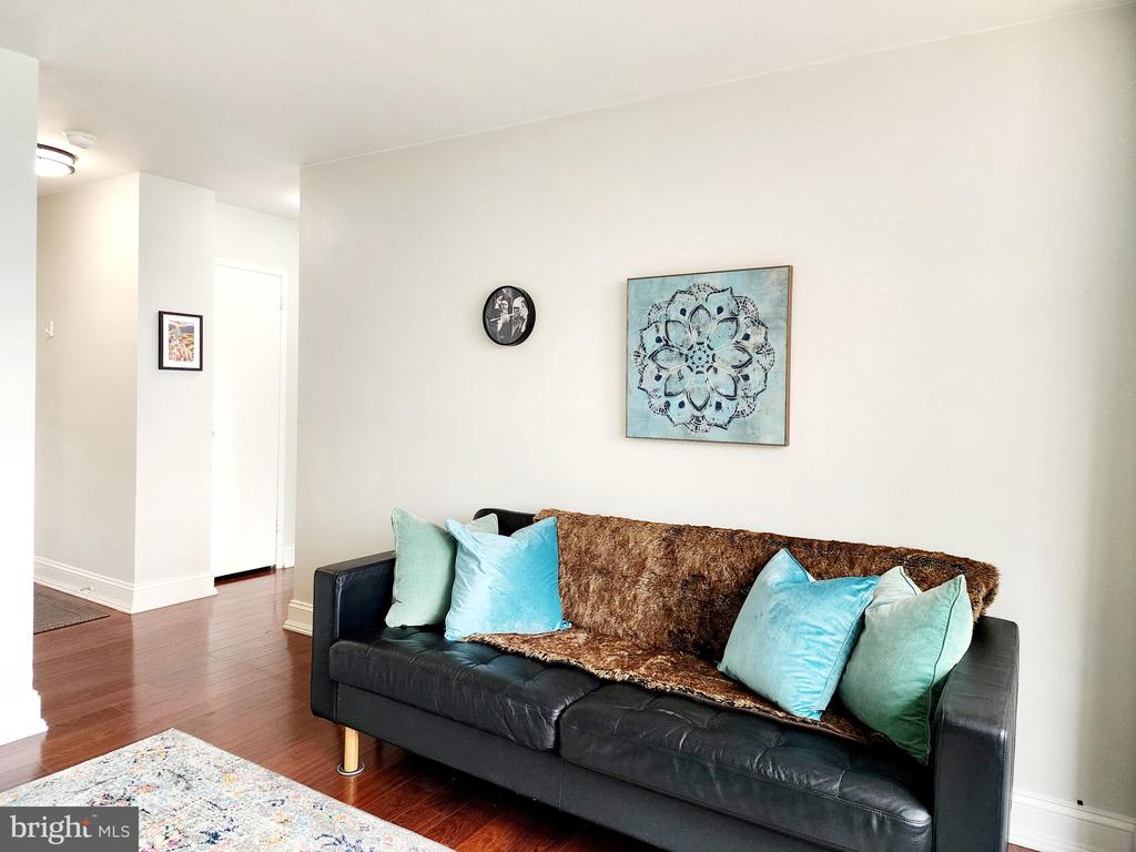 1121 ARLINGTON BOULEVARD 928