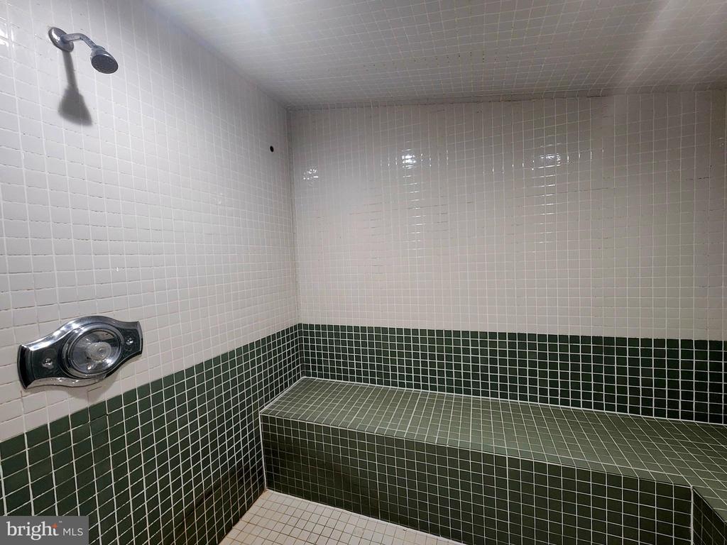 1121 ARLINGTON BOULEVARD 928