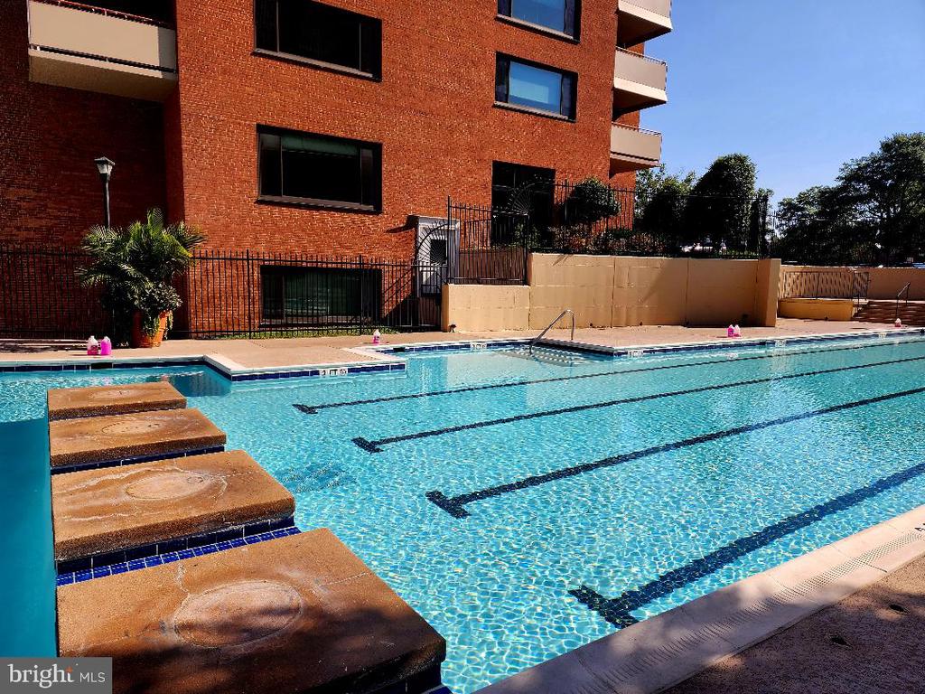 1121 ARLINGTON BOULEVARD 928