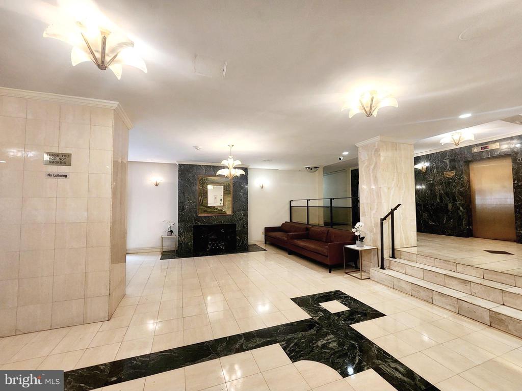 1121 ARLINGTON BOULEVARD 928