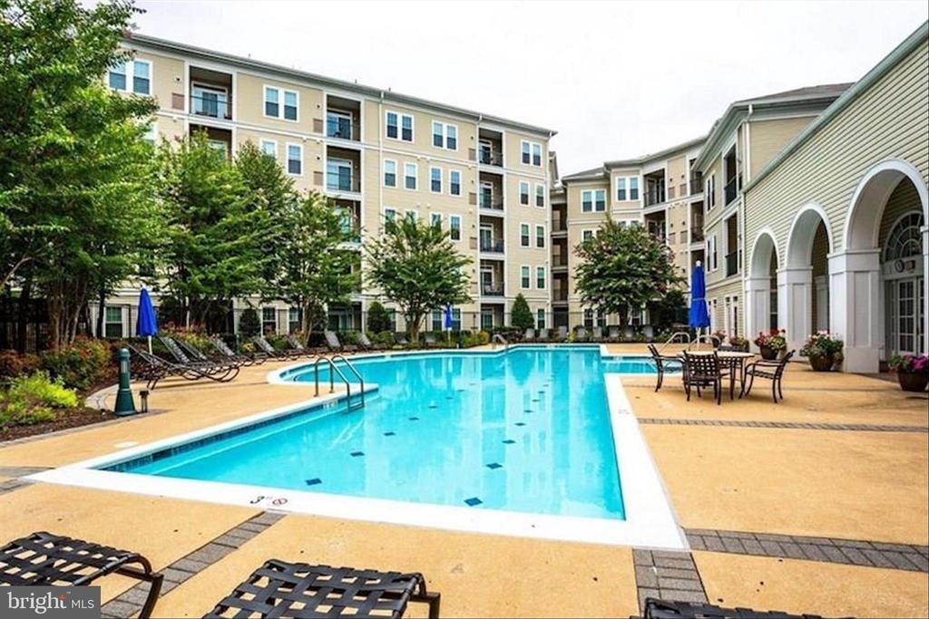 2301 25TH STREET S 306