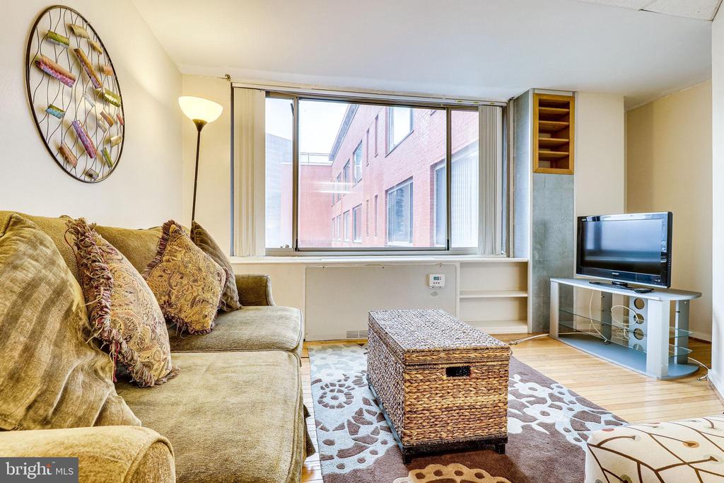1111 ARLINGTON BOULEVARD 812