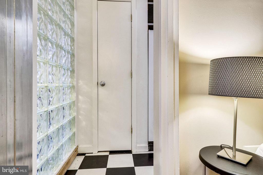 1111 ARLINGTON BOULEVARD 812