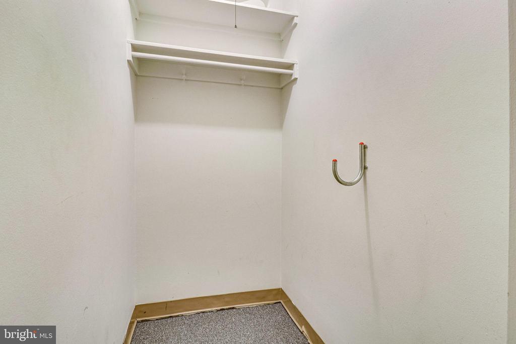 1111 ARLINGTON BOULEVARD 812